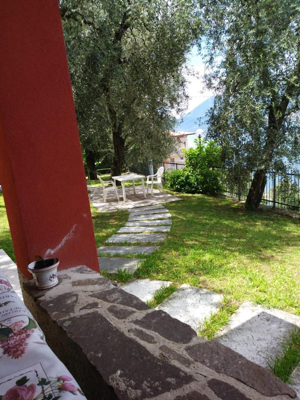 B&B Lil Brenzone sul Garda Buitenkant foto